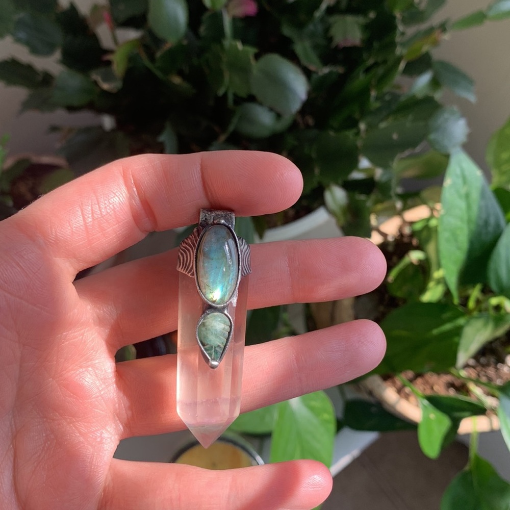 Labradorite & Fluorite Crystal Pendant - Picture 2 of 7